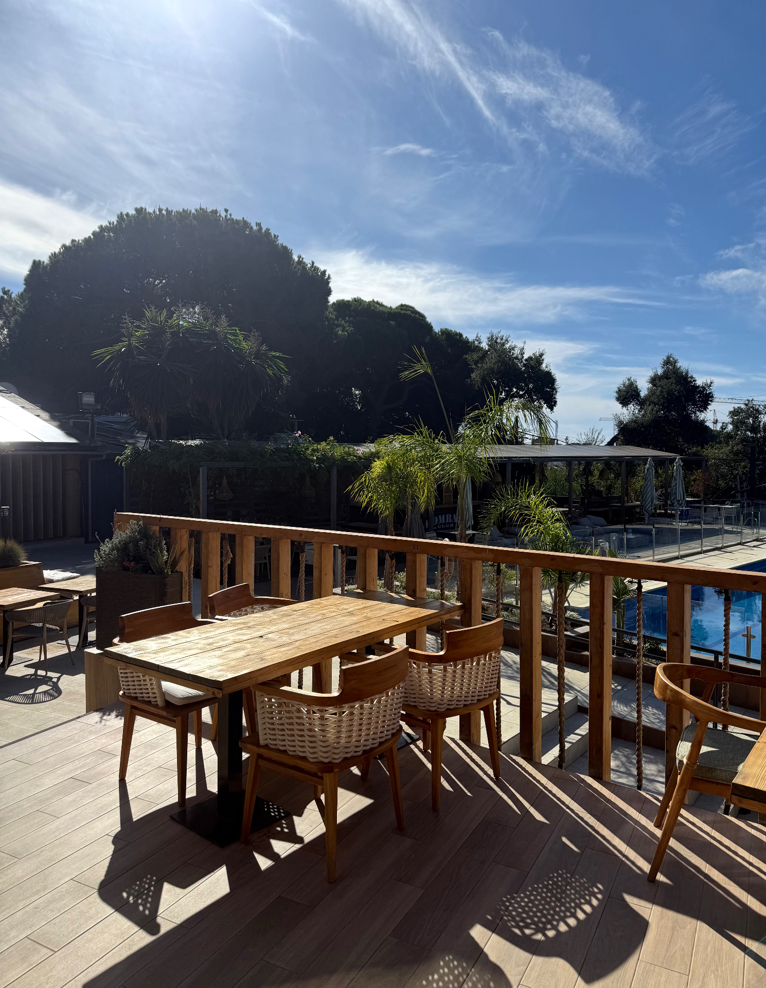 Tarasy i przestrzeń wypoczynkowa Royal Tennis Club Marbella